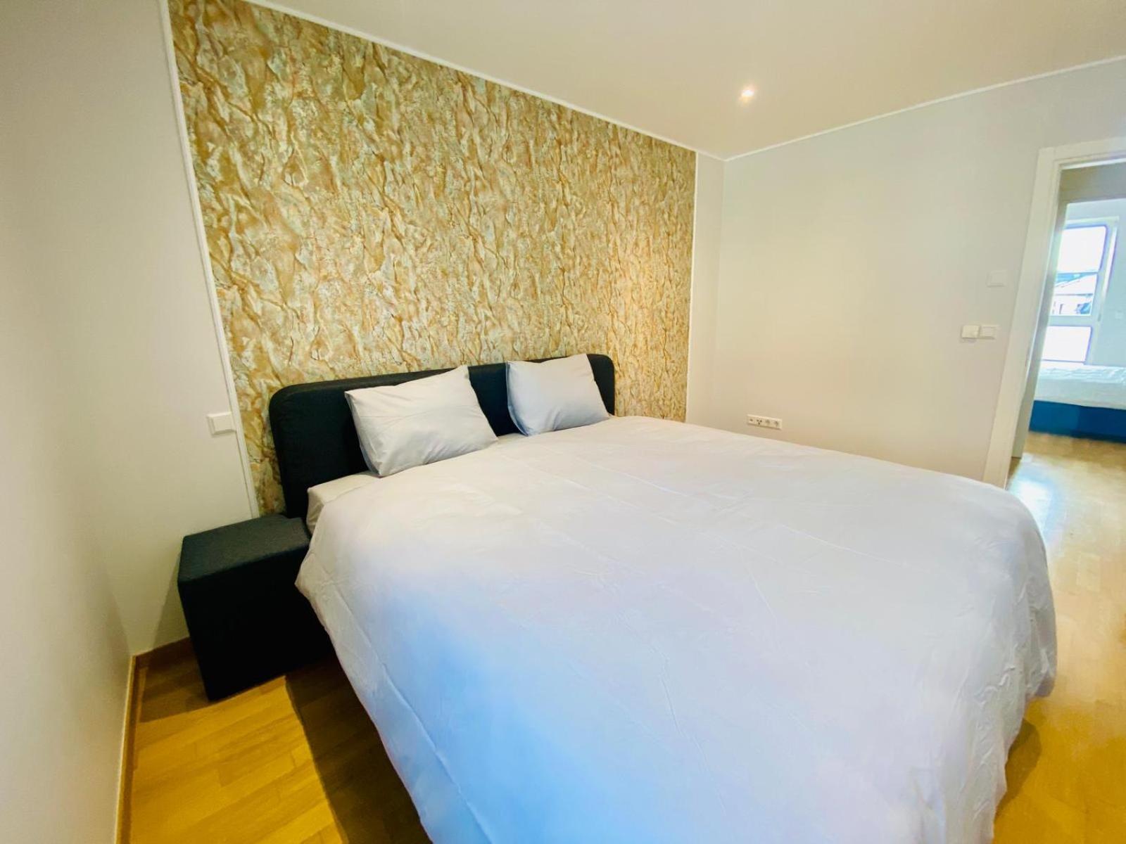 Petrusse Elite Suites Люксембург Екстериор снимка