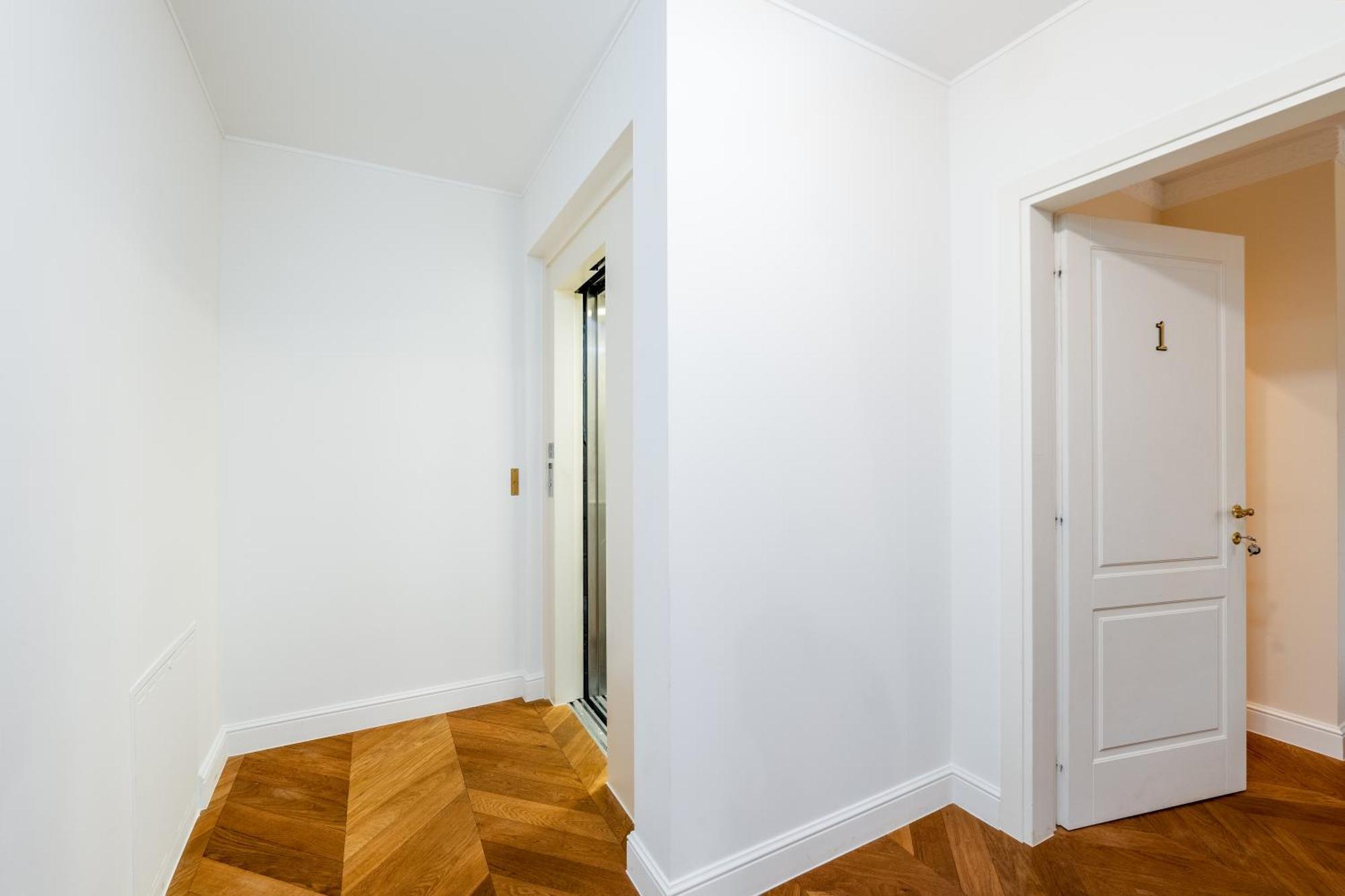 Petrusse Elite Suites Люксембург Екстериор снимка